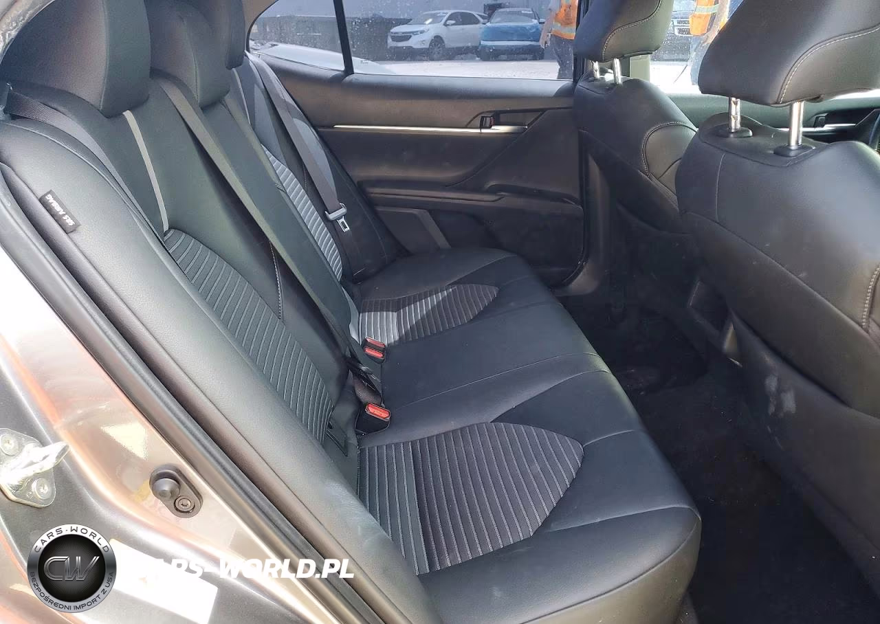 2018 Toyota Camry Se VIN:4T1B11HK6JU022625 - 10