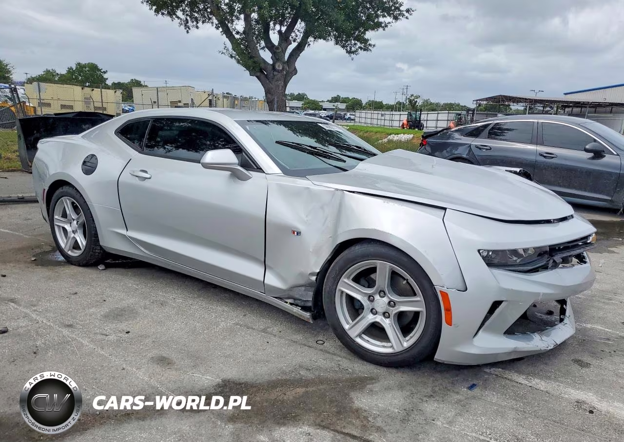 2018 Chevrolet Camaro Ls VIN:1G1FA1RX3J0117059 - 4