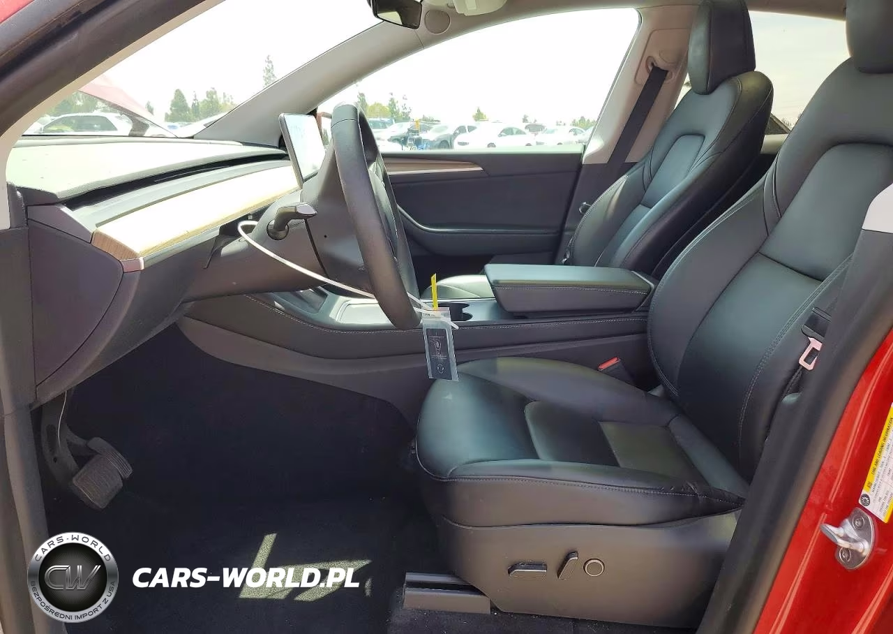 2023 Tesla Model Y VIN:7SAYGDEE8PA041921 - 7
