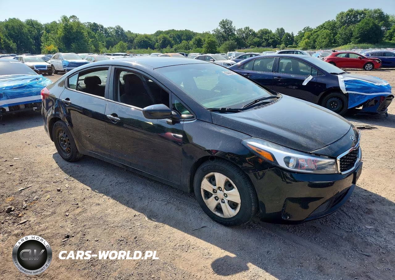 2018 Kia Forte Lx VIN:3KPFK4A76JE237611 - 4