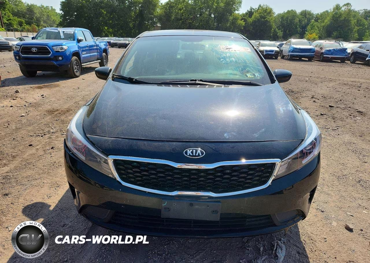 2018 Kia Forte Lx VIN:3KPFK4A76JE237611 - 5