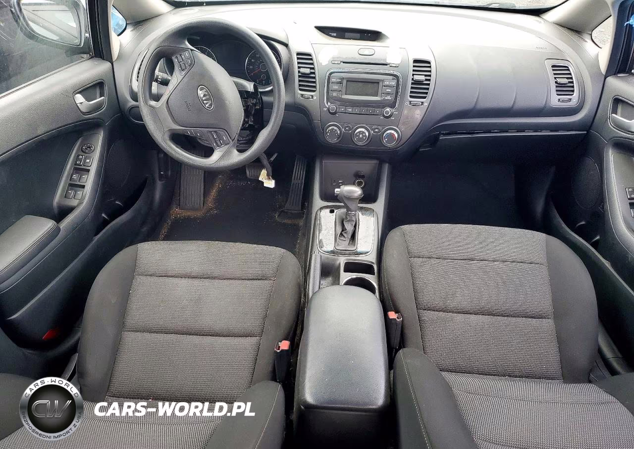 2018 Kia Forte Lx VIN:3KPFK4A76JE237611 - 8