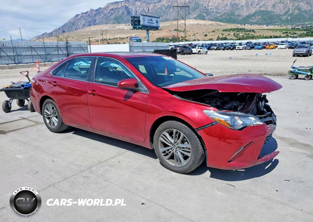 2015 Toyota Camry Se VIN:4T1BF1FK5FU904218 - 4