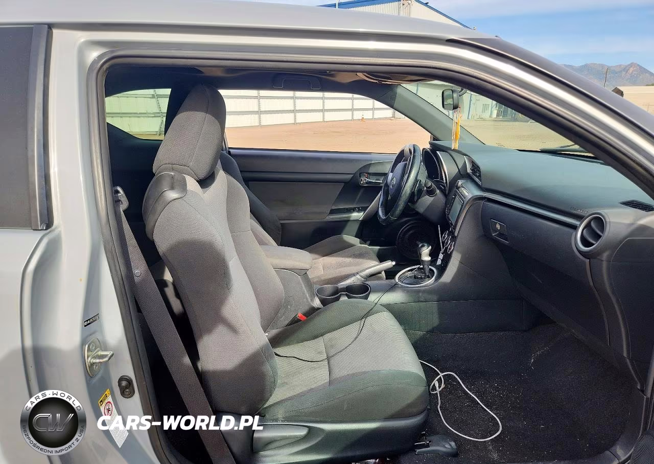 2016 Toyota Scion Tc VIN:JTKJF5C77GJ015827 - 10