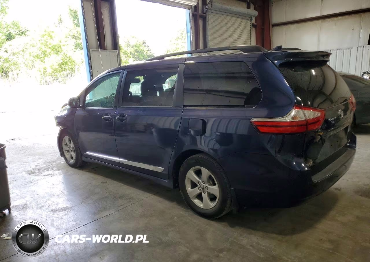 2018 Toyota Sienna Le VIN:5TDKZ3DC7JS956725 - 2