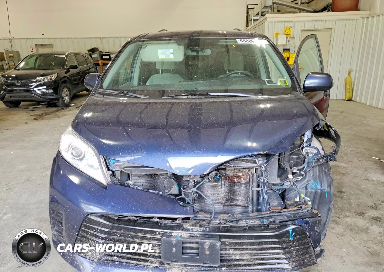 2018 Toyota Sienna Le VIN:5TDKZ3DC7JS956725 - 5