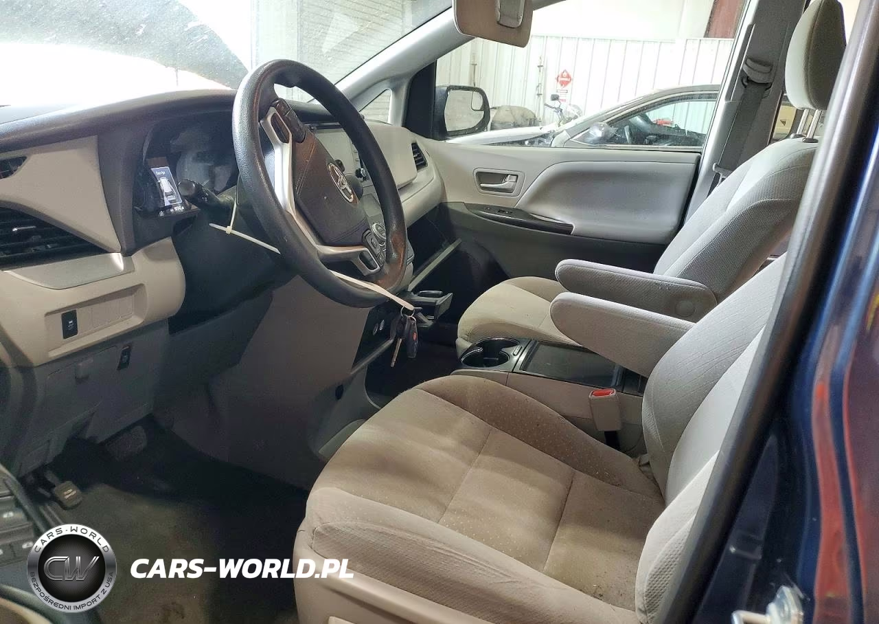 2018 Toyota Sienna Le VIN:5TDKZ3DC7JS956725 - 7