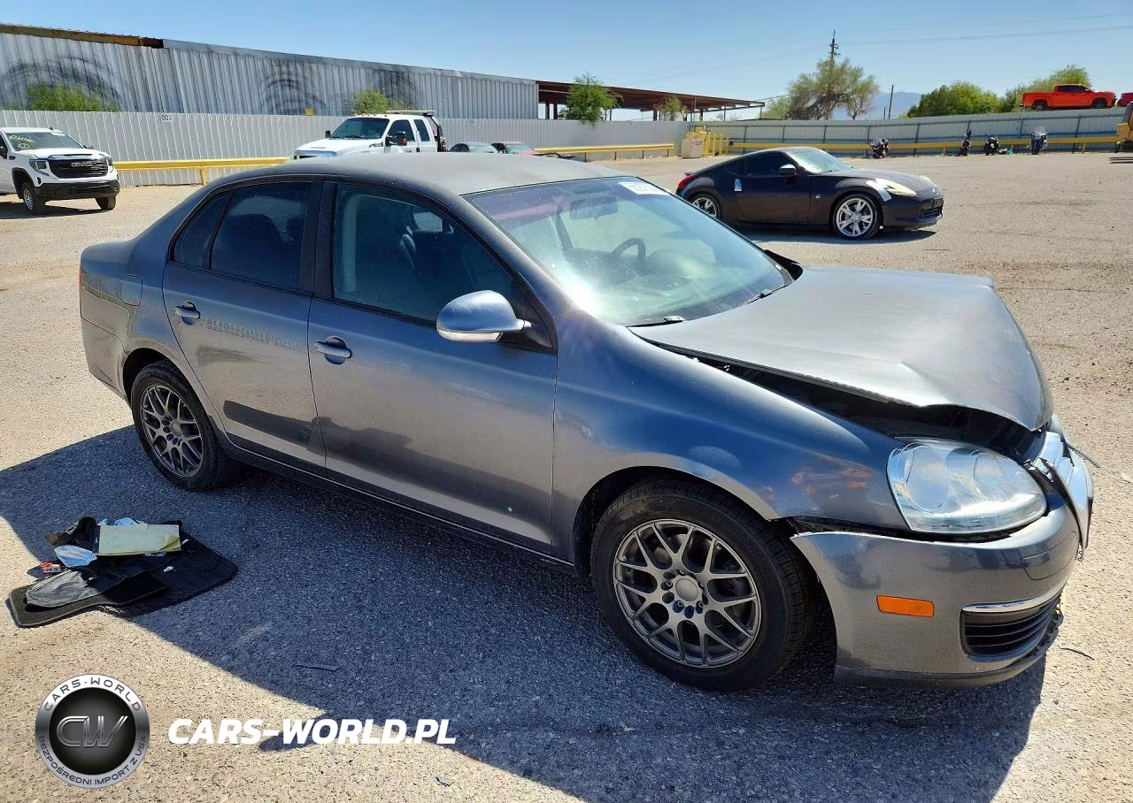 2010 Volkswagen Jetta S VIN:3VWJX7AJ9AM079955 - 4