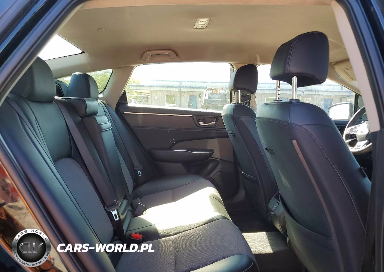 2018 Honda Clarity VIN:JHMZC5F19JC021567 - 10