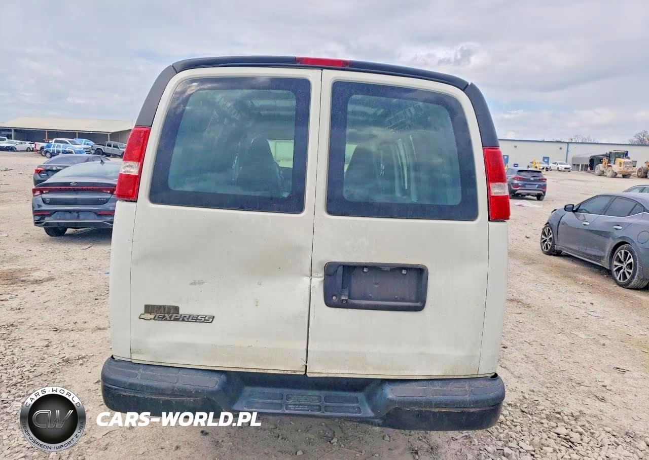 2018 Chevrolet Express 2500 Cargo Delivery Van VIN:1GCWGAFG1J1339572 - 6