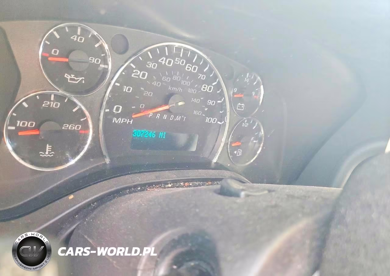 2018 Chevrolet Express 2500 Cargo Delivery Van VIN:1GCWGAFG1J1339572 - 9