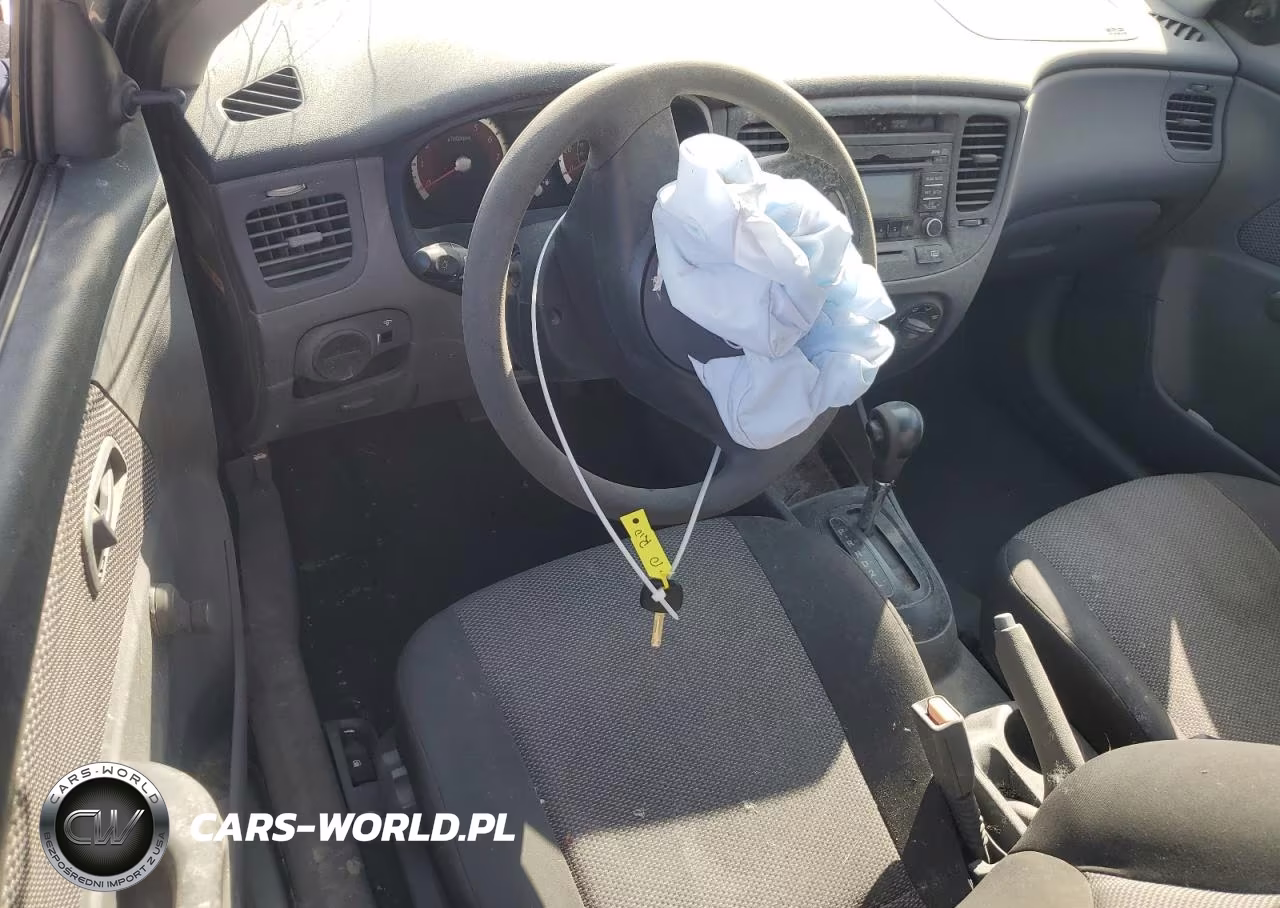 KIA RIO LX VIN:KNADH4A36A6629770 - 8