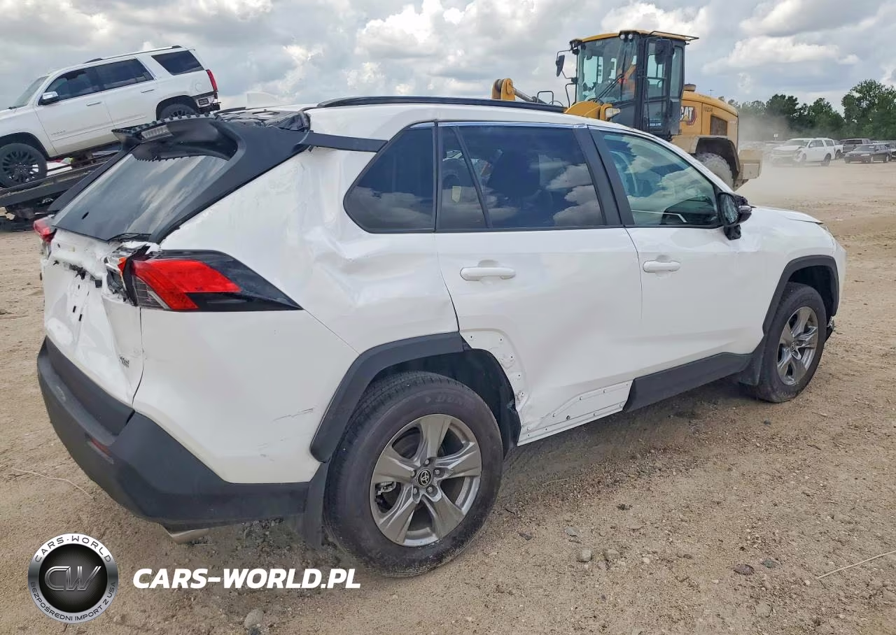2025 Toyota Rav4 Xle VIN:2T3W1RFV0SC349836 - 3