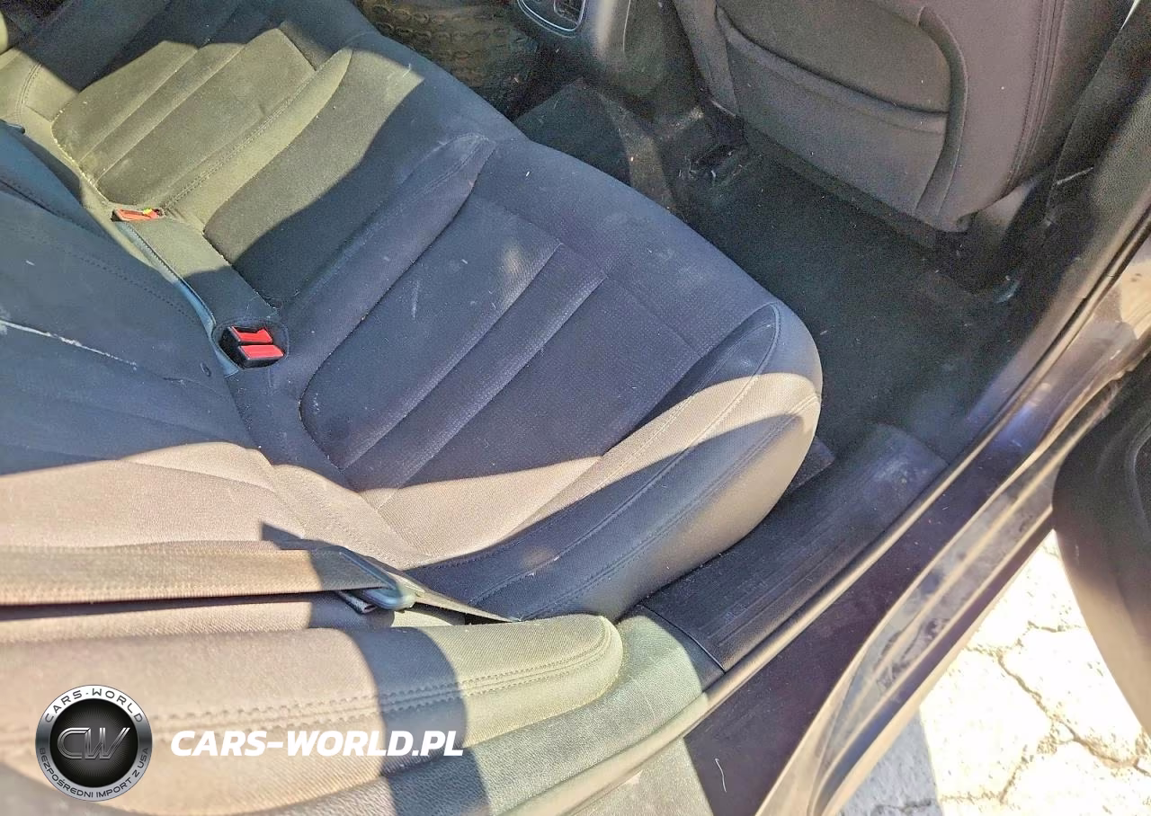 2015 Chrysler 200 Limited VIN:1C3CCCAB6FN536263 - 10