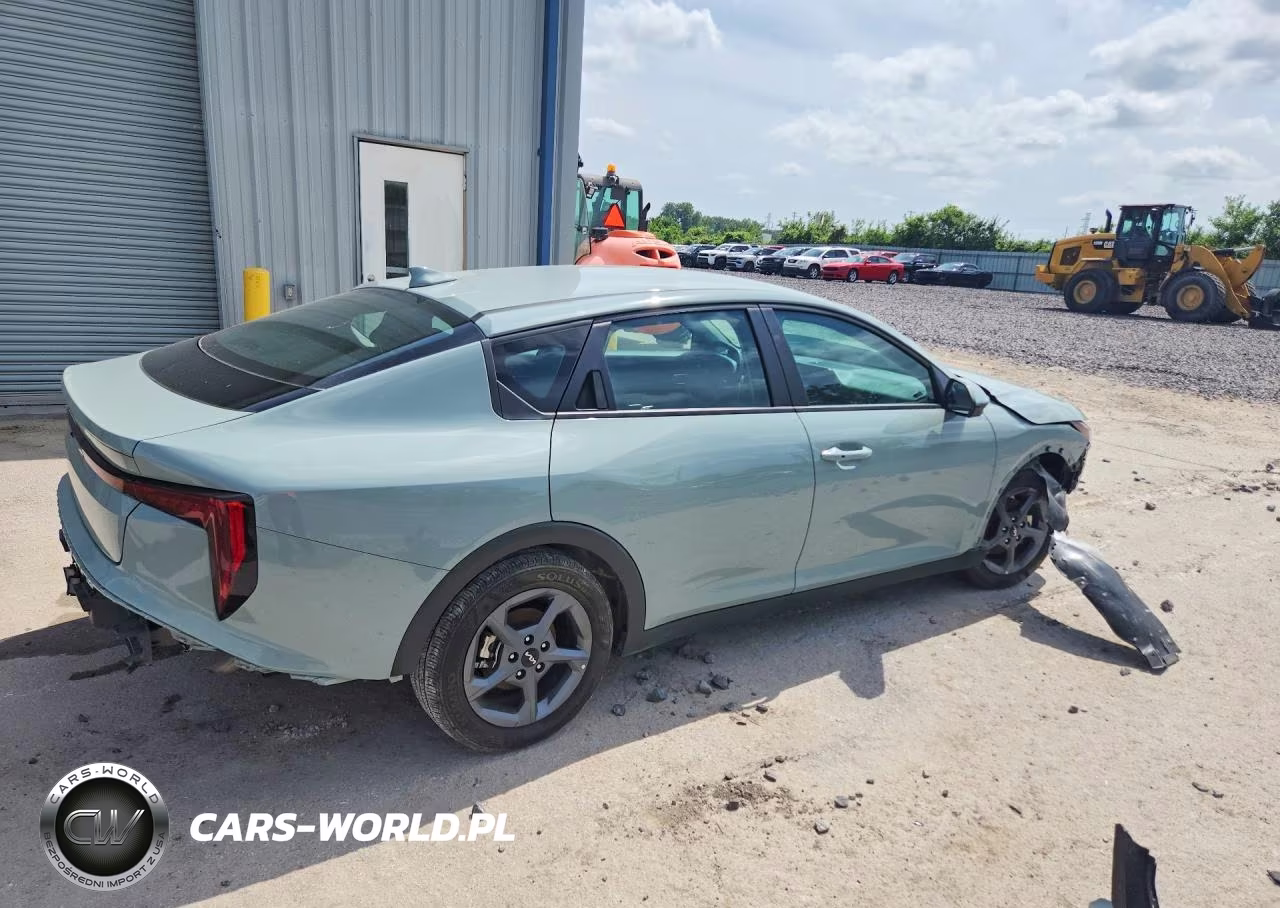 2025 Kia K4 Lxs VIN:3KPFT4DE9SE042255 - 3