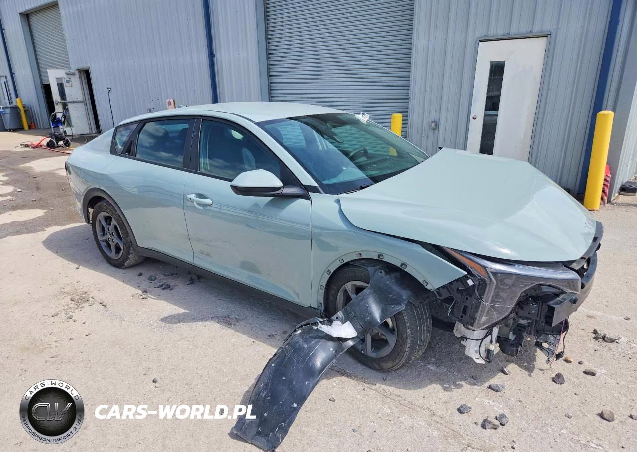 2025 Kia K4 Lxs VIN:3KPFT4DE9SE042255 - 4
