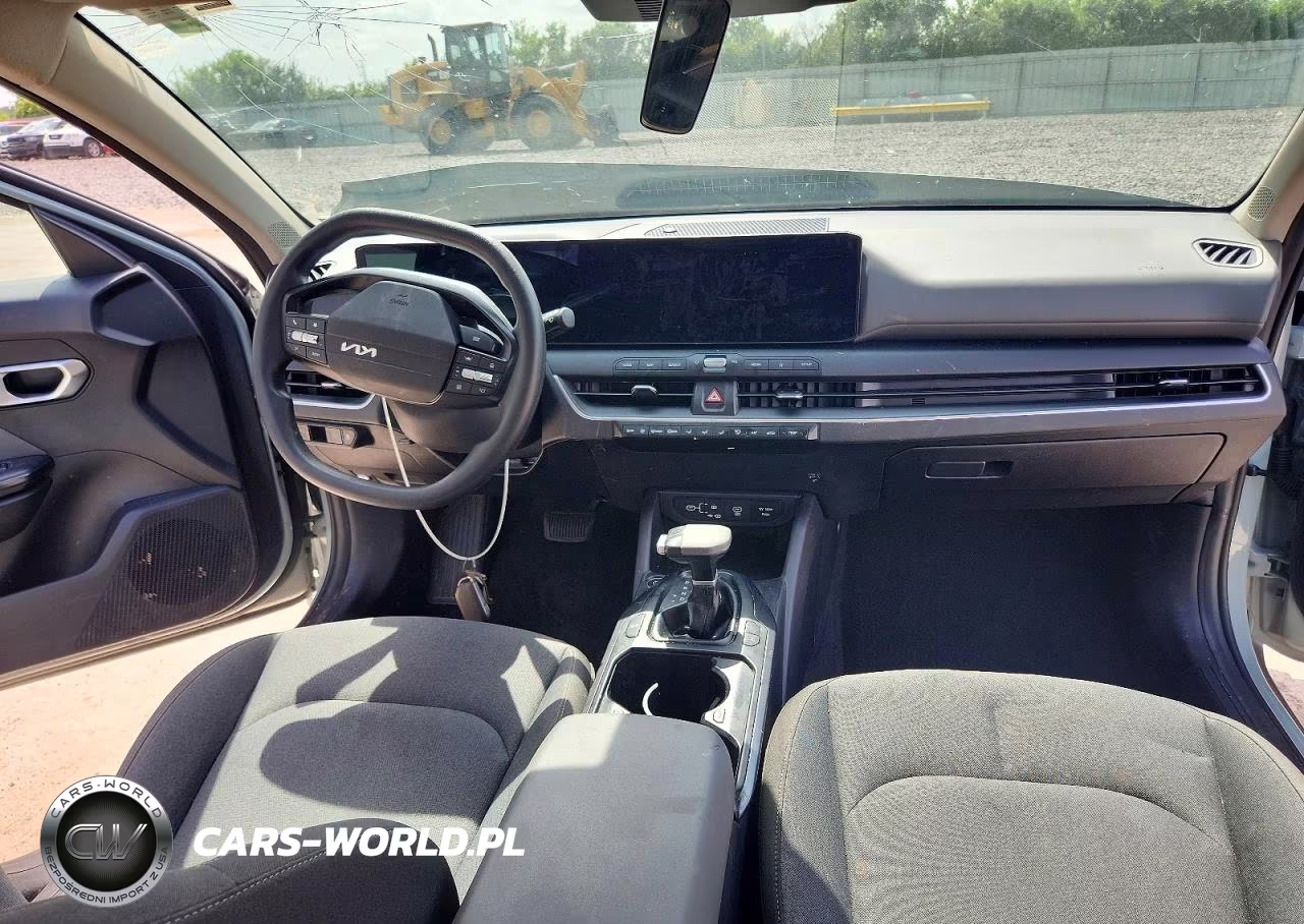2025 Kia K4 Lxs VIN:3KPFT4DE9SE042255 - 8