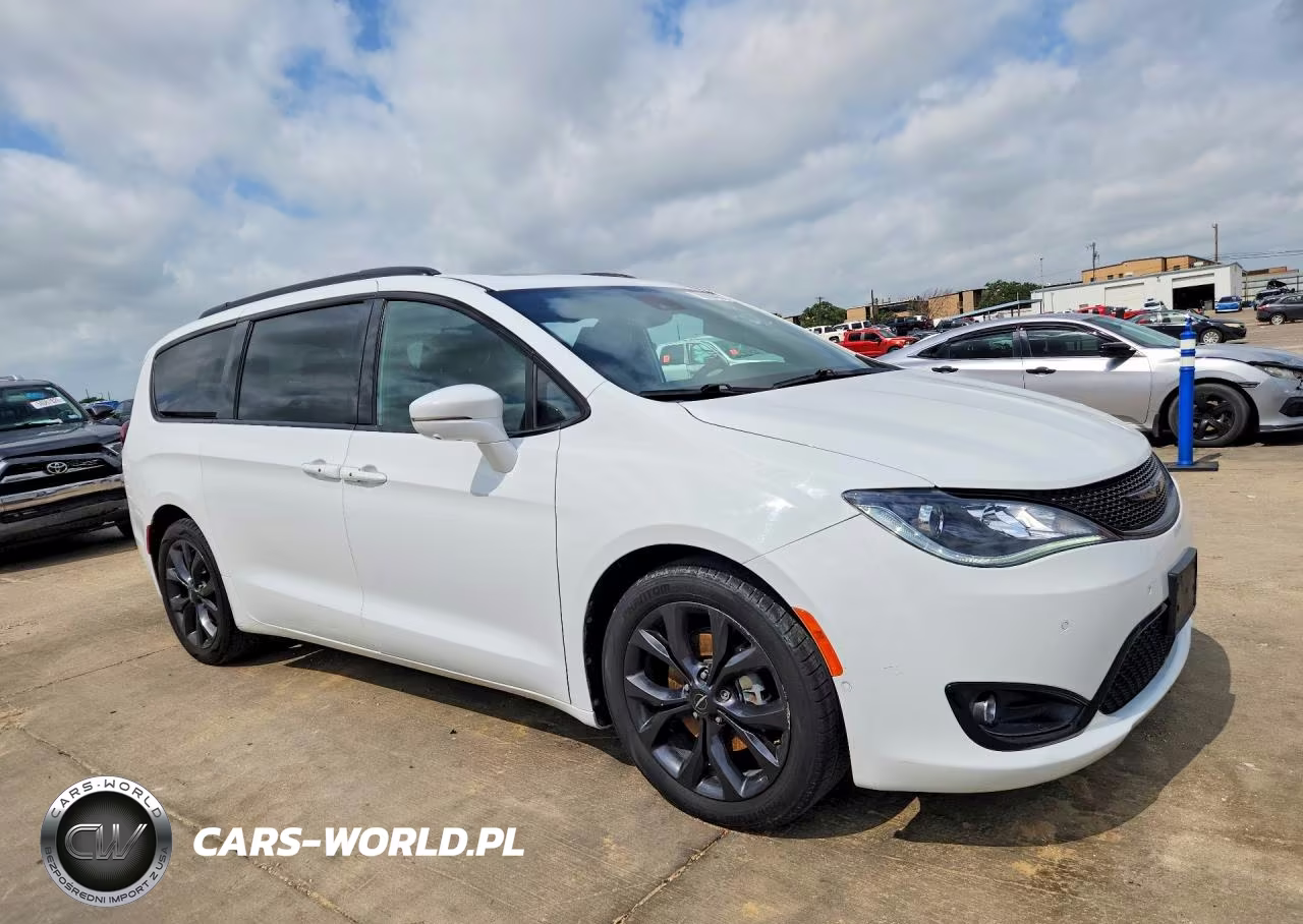 2020 Chrysler Pacifica Limited VIN:2C4RC1GG1LR137868 - 4
