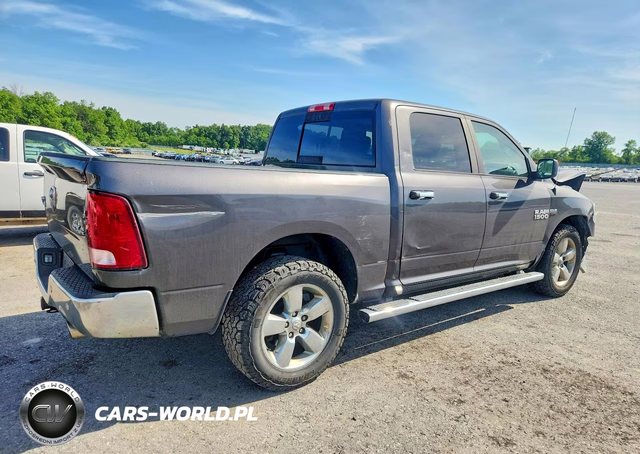 2018 Ram 1500 Slt VIN:3C6RR7LT3JG266435 - 3