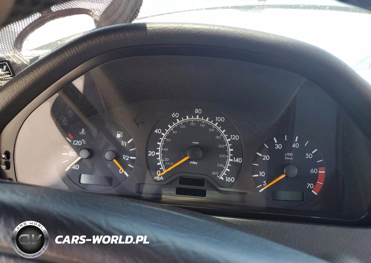 1999 Mercedes-Benz C 230 VIN:WDBHA24G9XA685508 - 9
