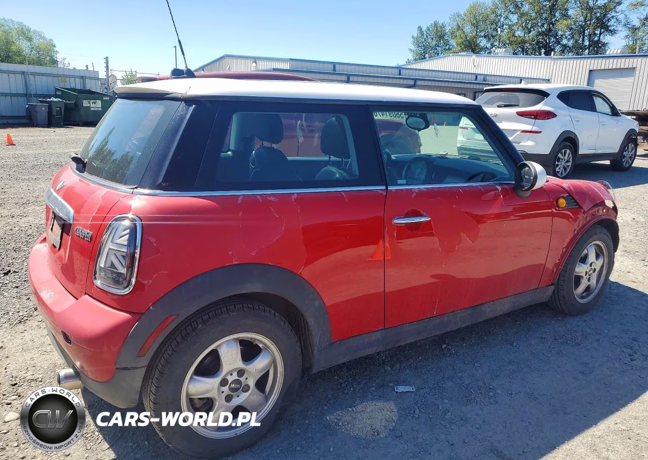 2007 Mini Cooper VIN:WMWMF33537TU62387 - 3