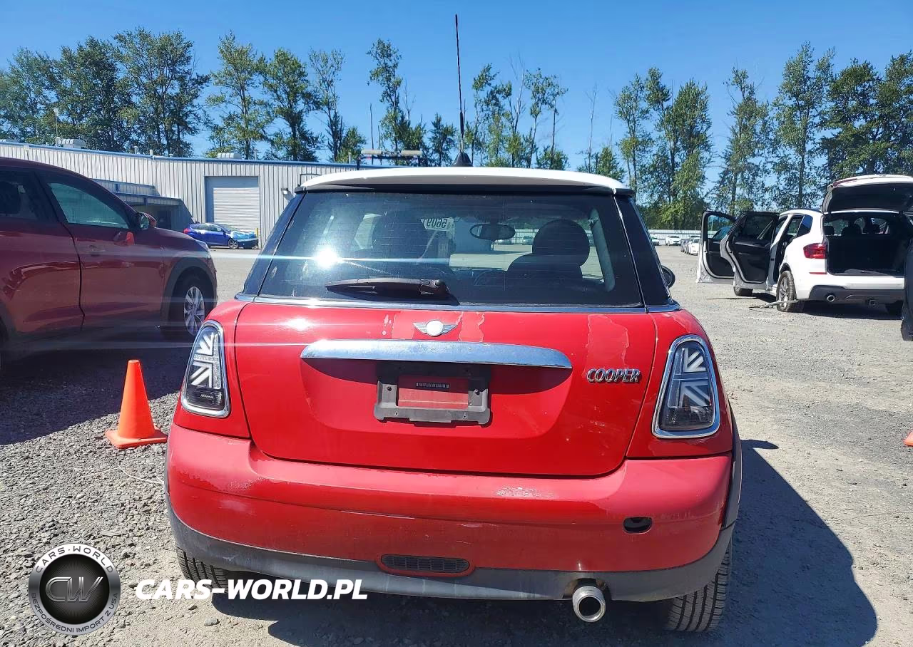 2007 Mini Cooper VIN:WMWMF33537TU62387 - 6