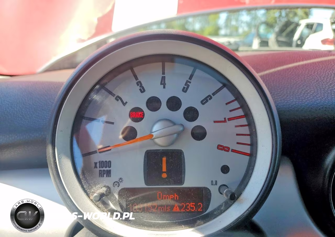 2007 Mini Cooper VIN:WMWMF33537TU62387 - 9