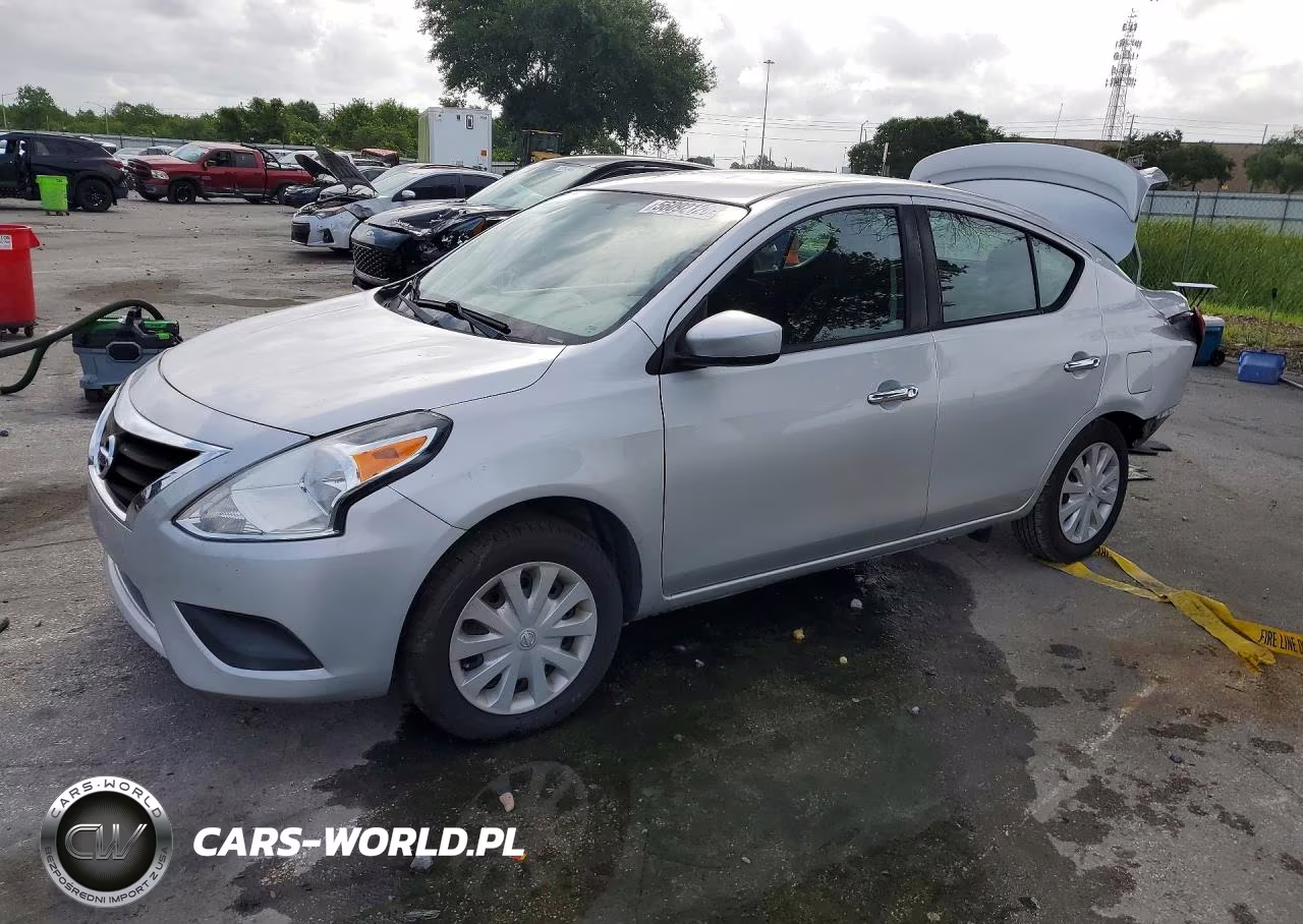 2017 Nissan Versa 1.6 Sv – zdjęcie 1 z 12