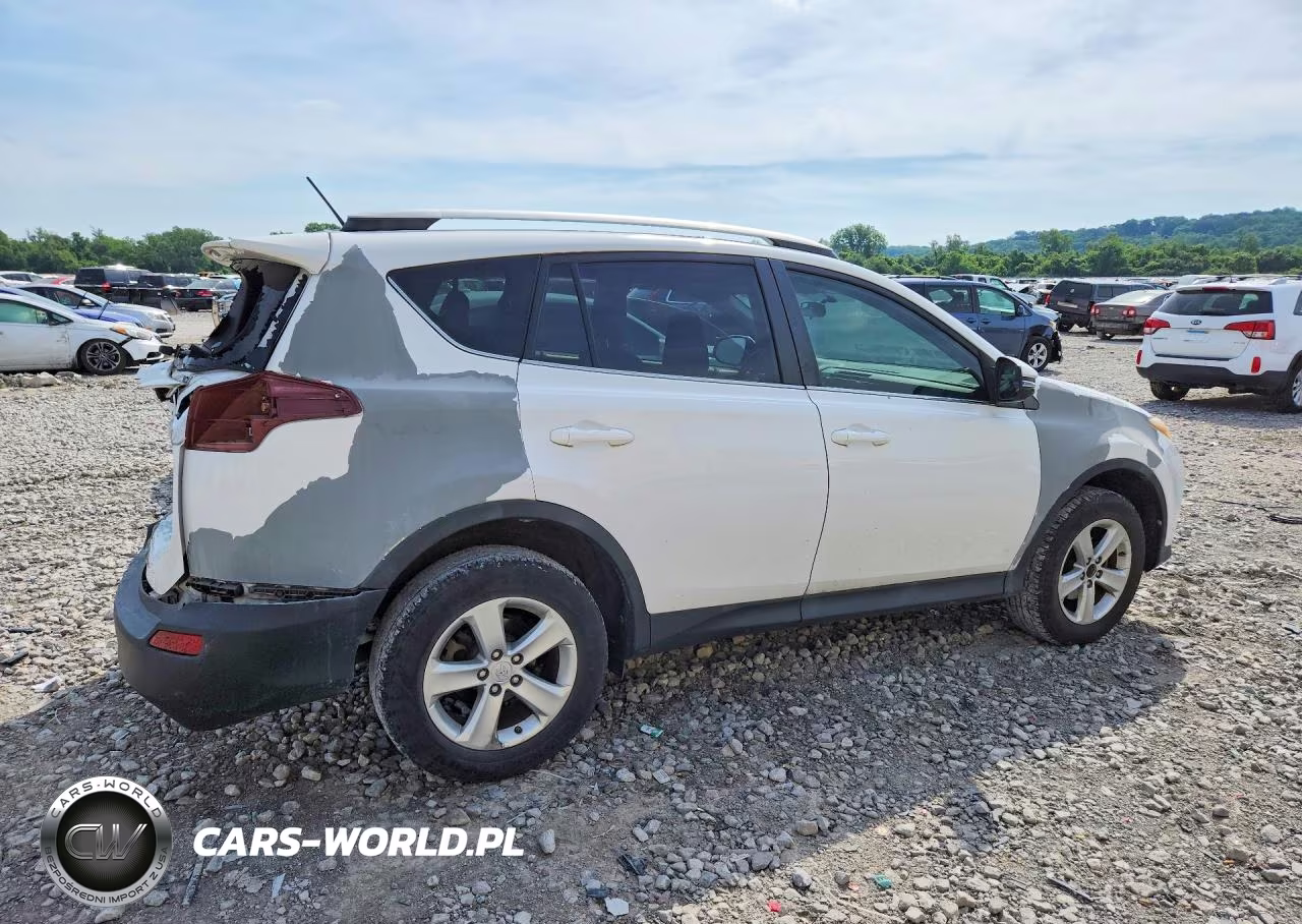 2013 Toyota Rav4 Xle VIN:2T3WFREV4DW023476 - 3