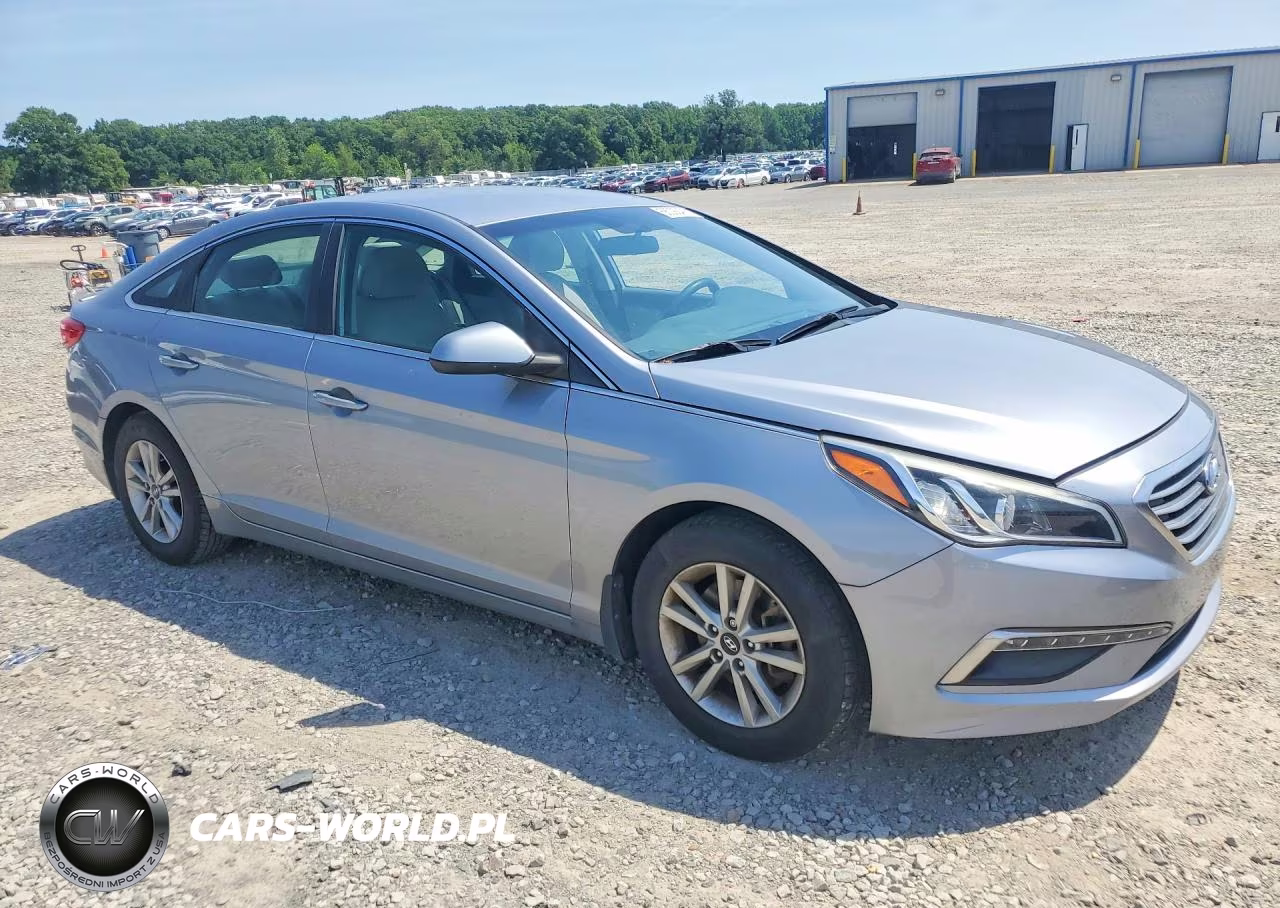 2015 Hyundai Sonata Se VIN:5NPE24AF5FH220045 - 4