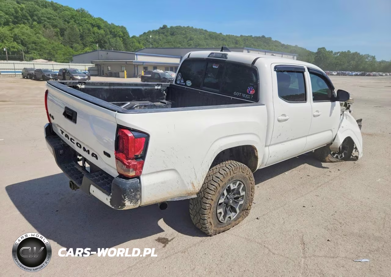2020 Toyota Tacoma Sr V6 VIN:3TMCZ5AN3LM366238 - 3