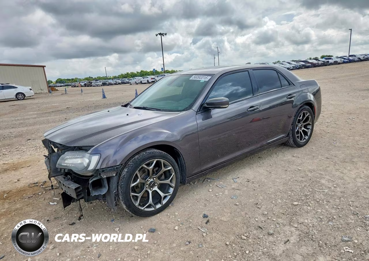 2015 Chrysler 300 S – zdjęcie 1 z 13