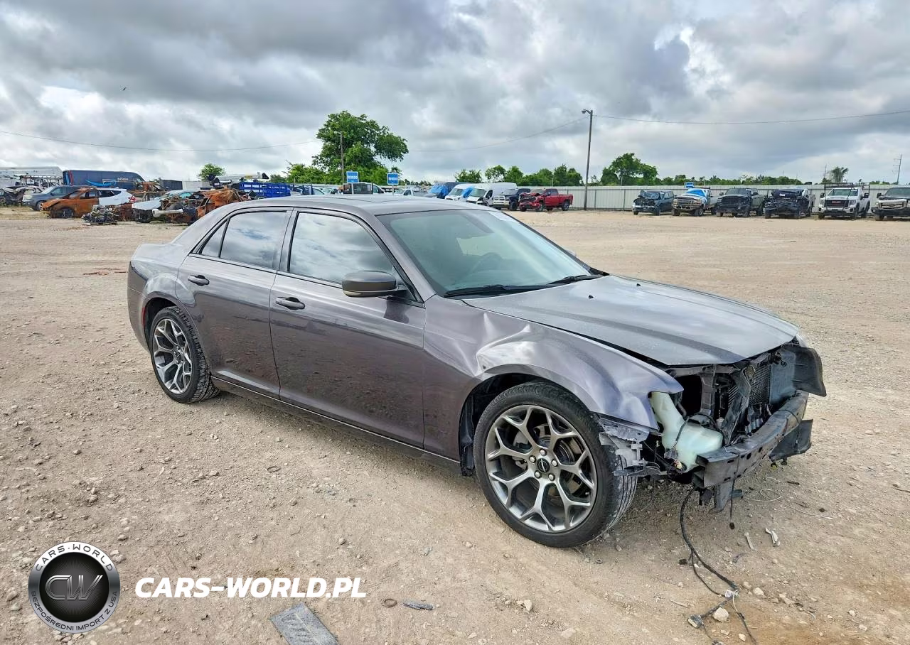 2015 Chrysler 300 S VIN:2C3CCABG0FH808281 - 4