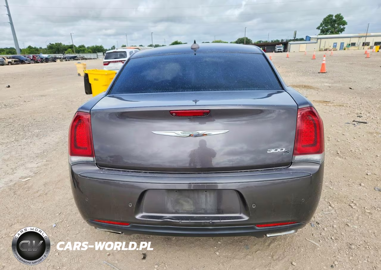 2015 Chrysler 300 S VIN:2C3CCABG0FH808281 - 6