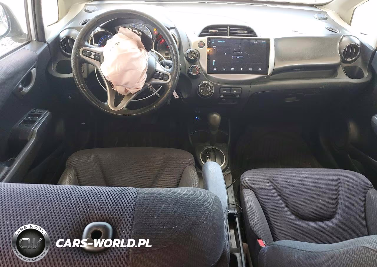 2013 Honda Fit Sport VIN:JHMGE8H52DC056605 - 8
