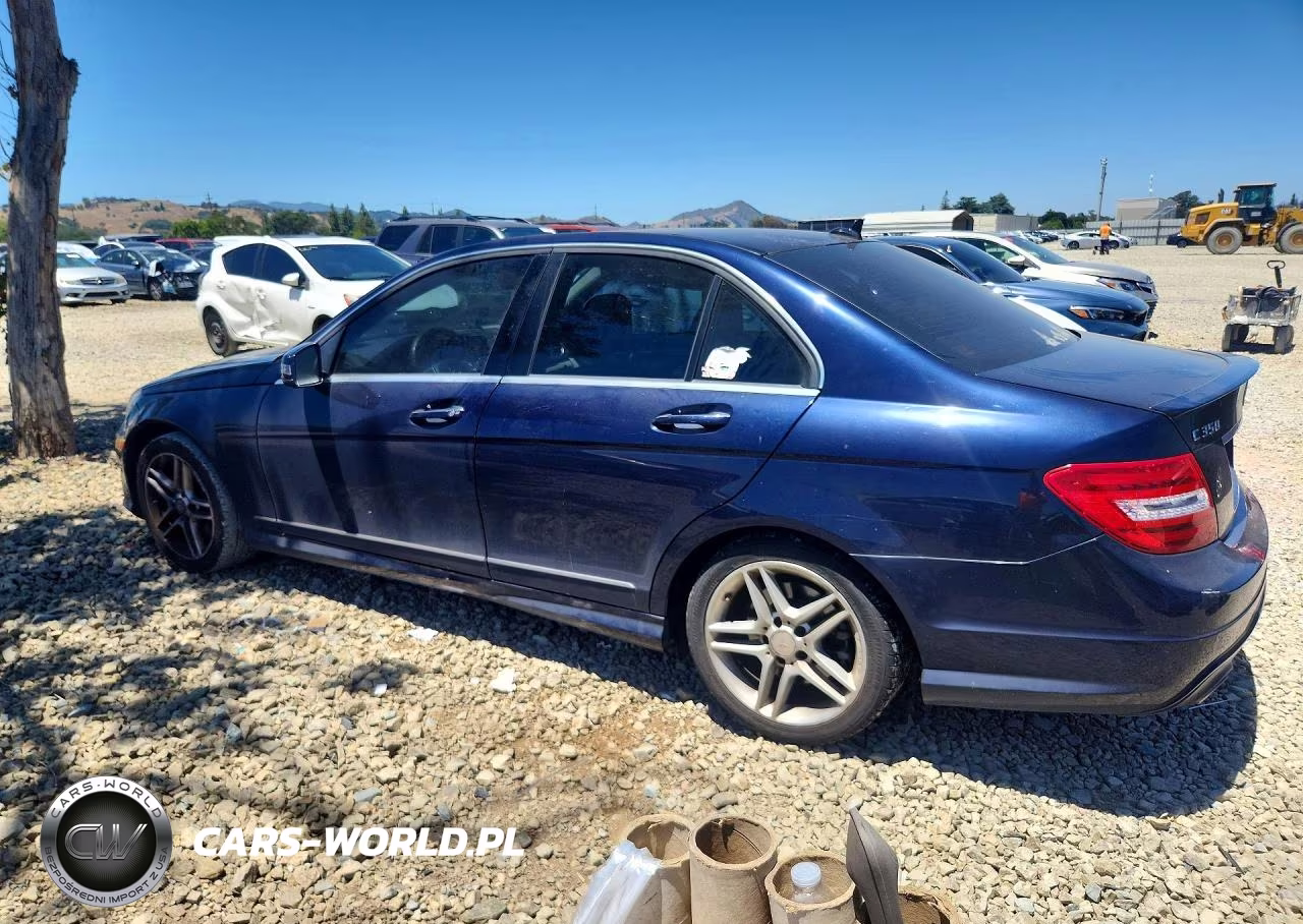 2013 Mercedes-Benz C 350 VIN:WDDGF5HB4DG105109 - 2