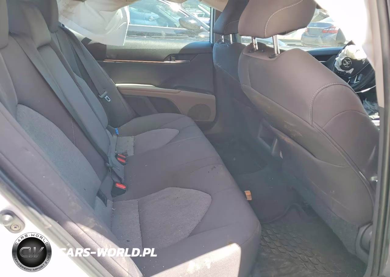 2021 Toyota Camry Le VIN:4T1C11AK4MU402985 - 10