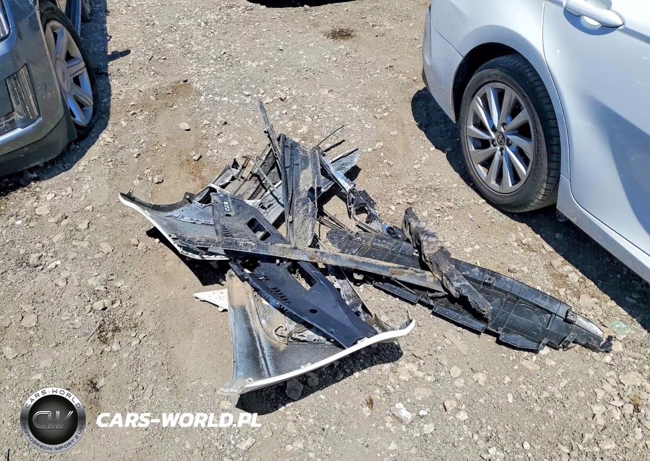 2021 Toyota Camry Le VIN:4T1C11AK4MU402985 - 12