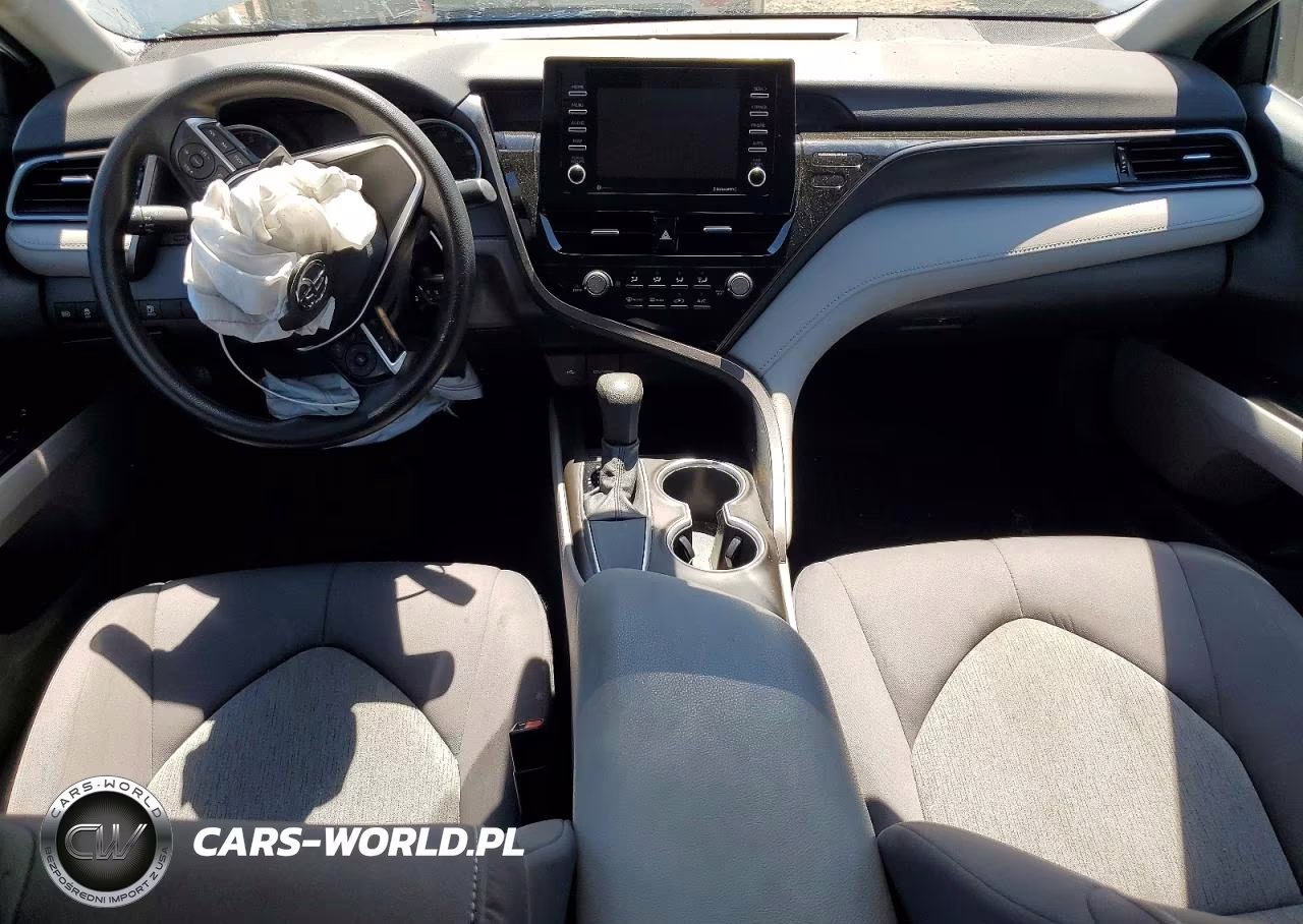 2021 Toyota Camry Le VIN:4T1C11AK4MU402985 - 8