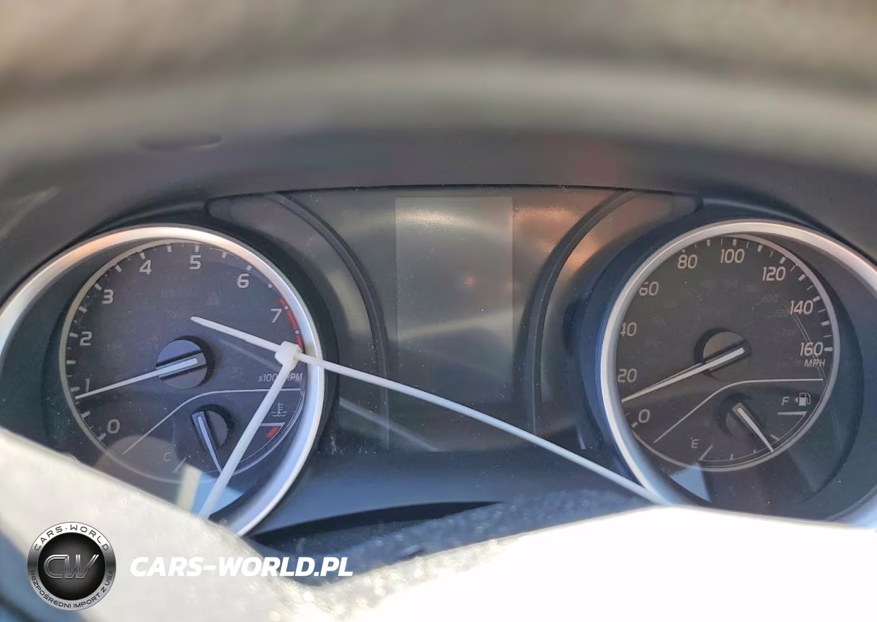 2021 Toyota Camry Le VIN:4T1C11AK4MU402985 - 9