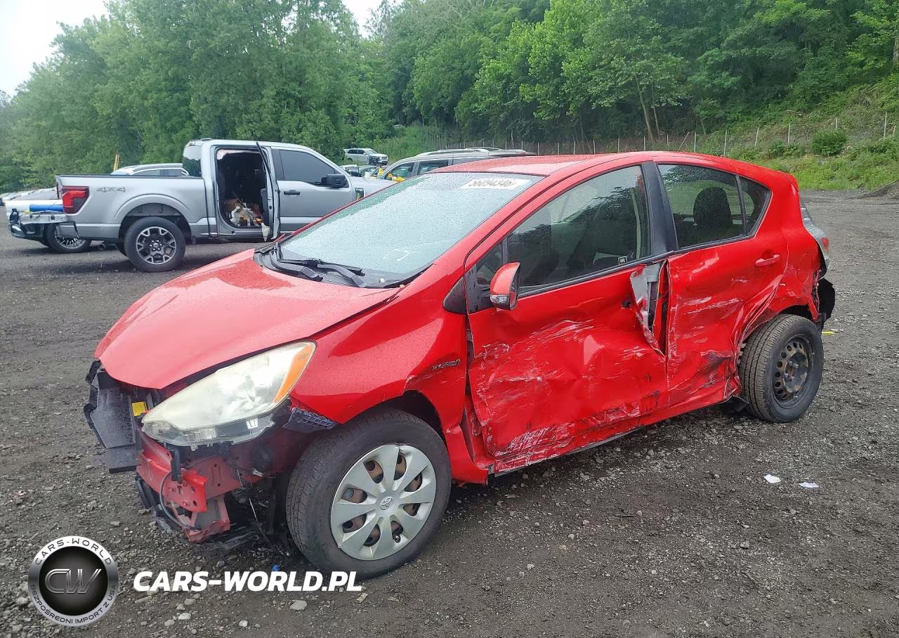 2013 Toyota Prius C Two