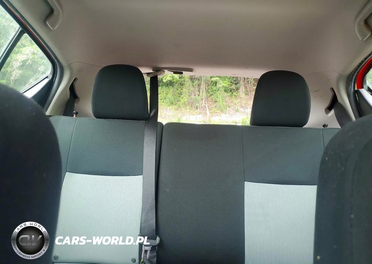 2013 Toyota Prius C Two VIN:JTDKDTB35D1040290 - 10