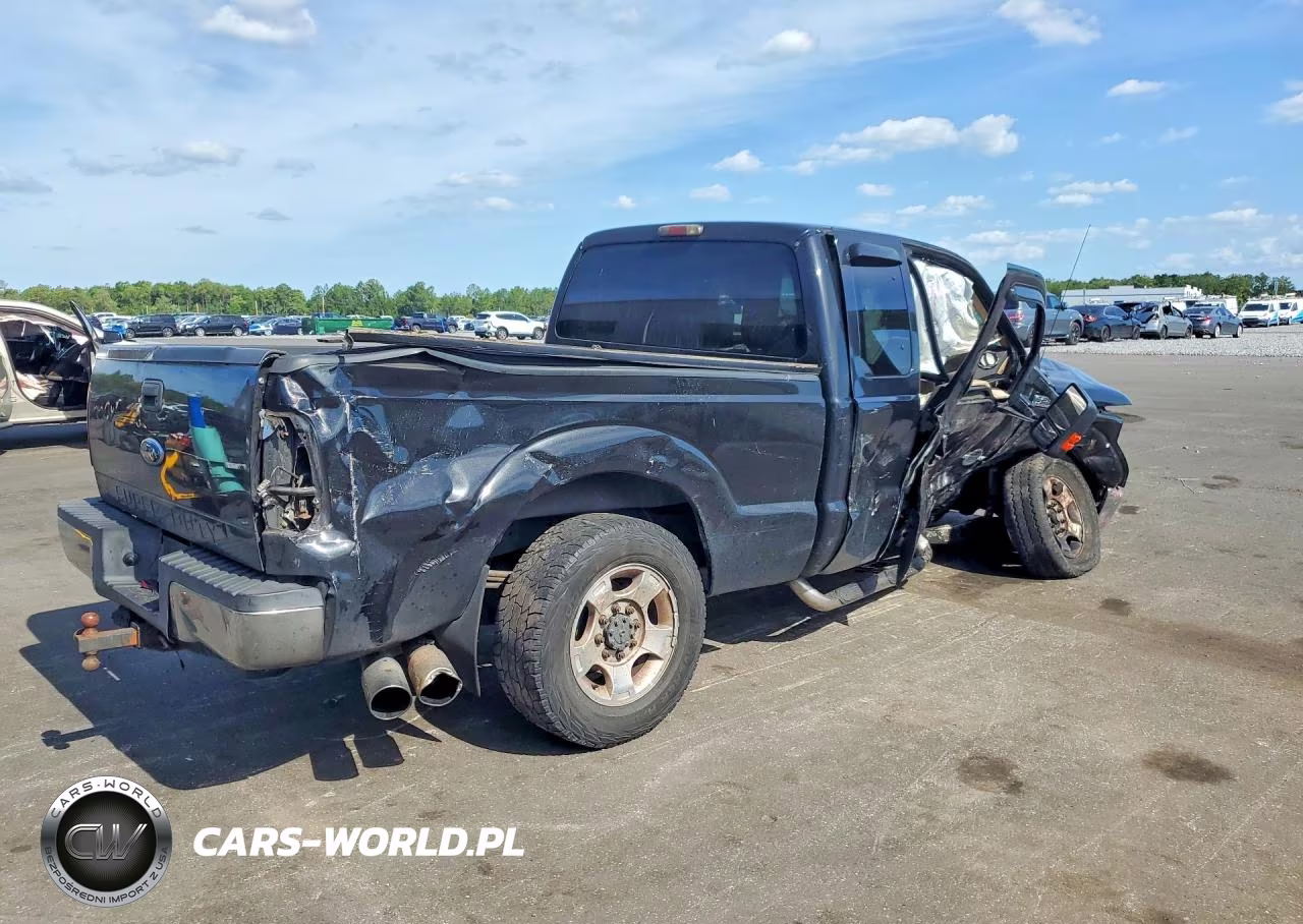 2011 Ford F250 Super Duty VIN:1FT7X2AT8BEB98606 - 3
