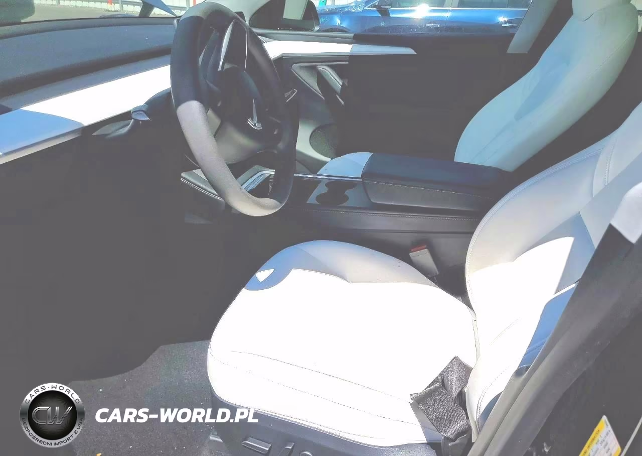 2023 Tesla Model Y VIN:7SAYGDEE3PA183545 - 7