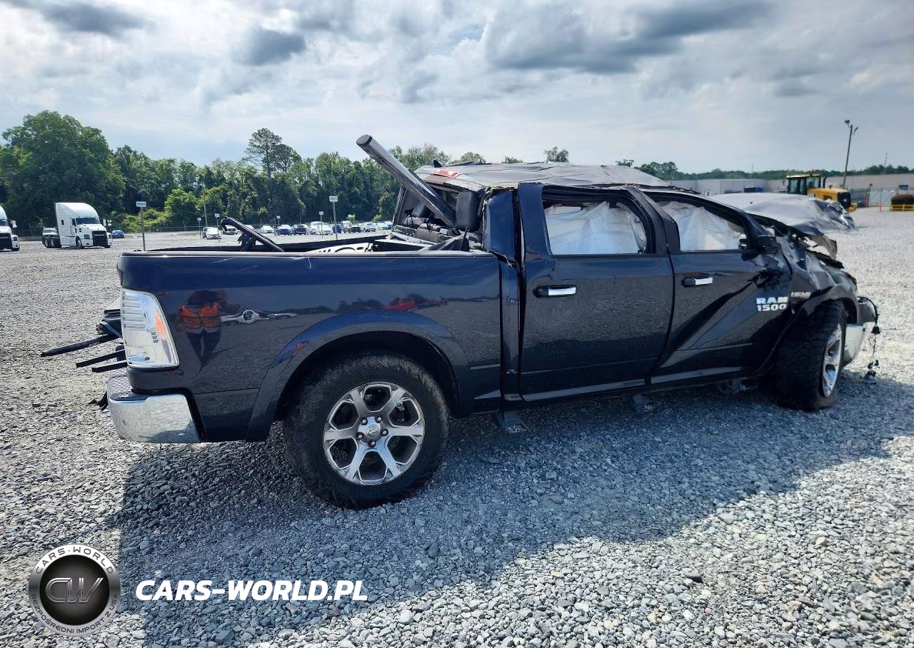 2015 Ram 1500 Laramie VIN:1C6RR7NTXFS667106 - 3