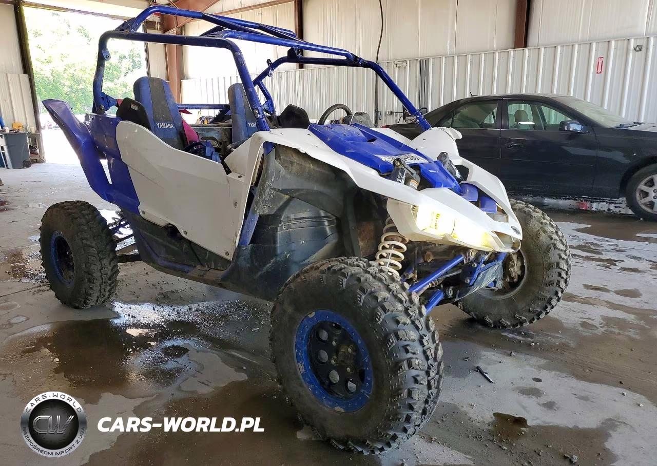 2017 Yama Yxz100