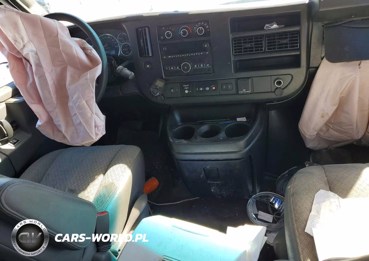 2019 Chevrolet Express G2500 Lt VIN:1GAWGFFG7K1218875 - 8