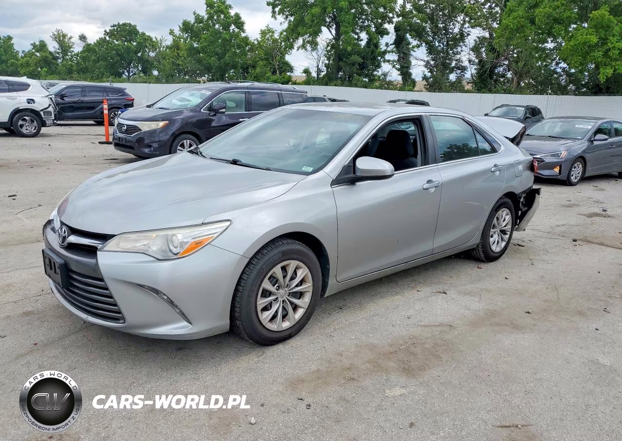 2017 Toyota Camry Le – zdjęcie 1 z 12