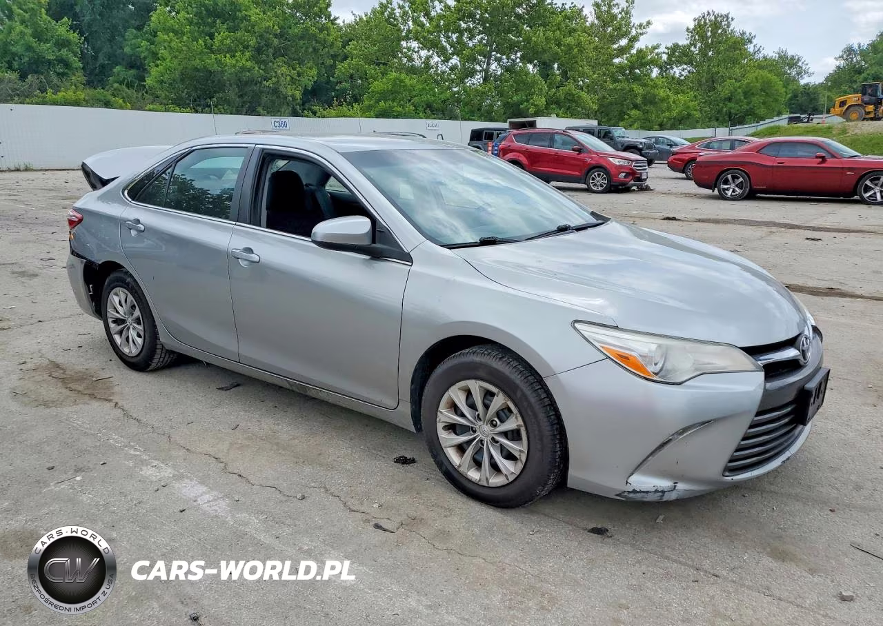 2017 Toyota Camry Le VIN:4T1BF1FK3HU620119 - 4