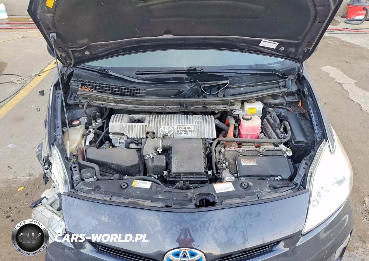 2015 Toyota Prius Two VIN:JTDKN3DU0F2001946 - 11